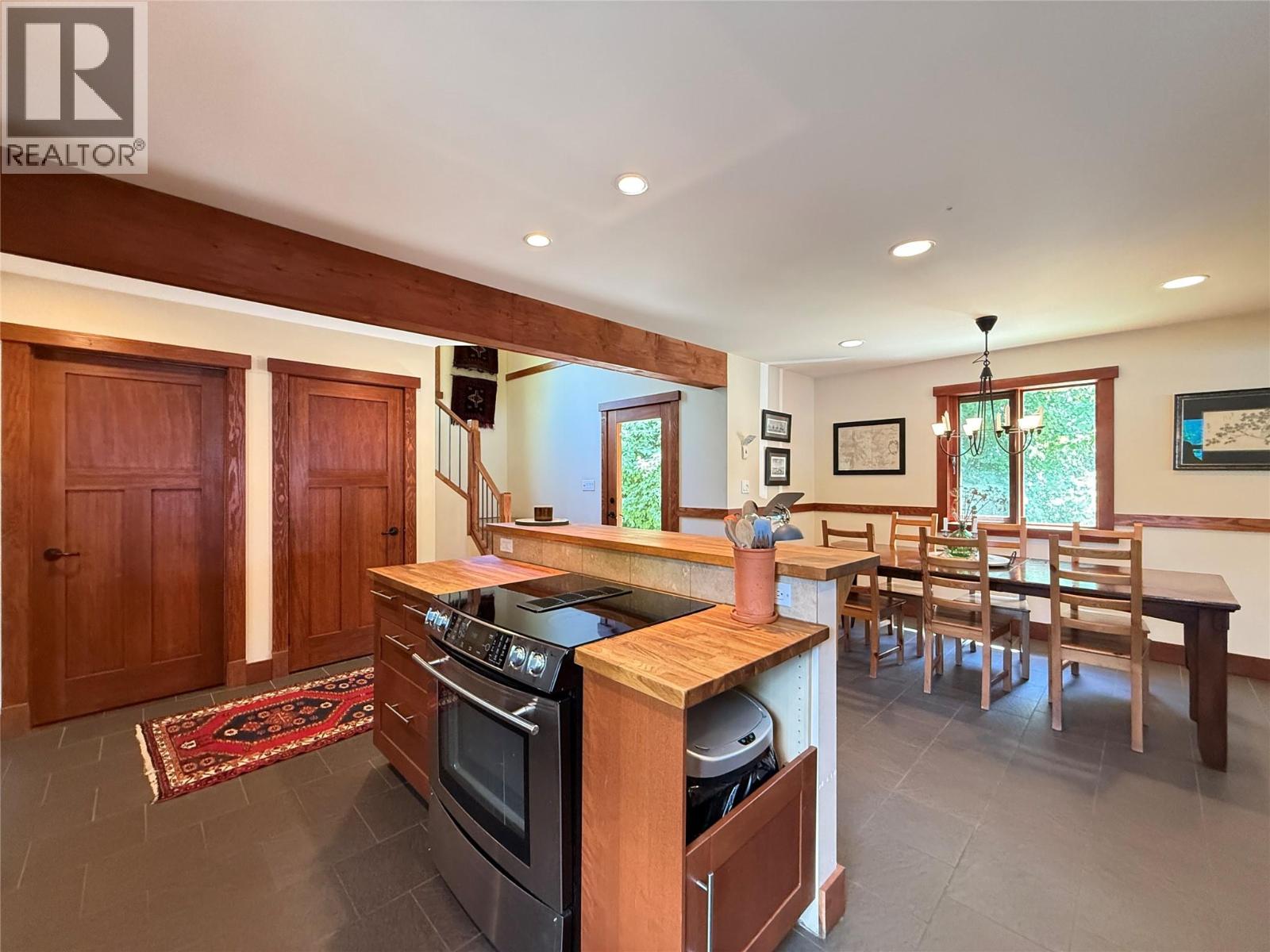 113 Kootenay Lake Road - 21
