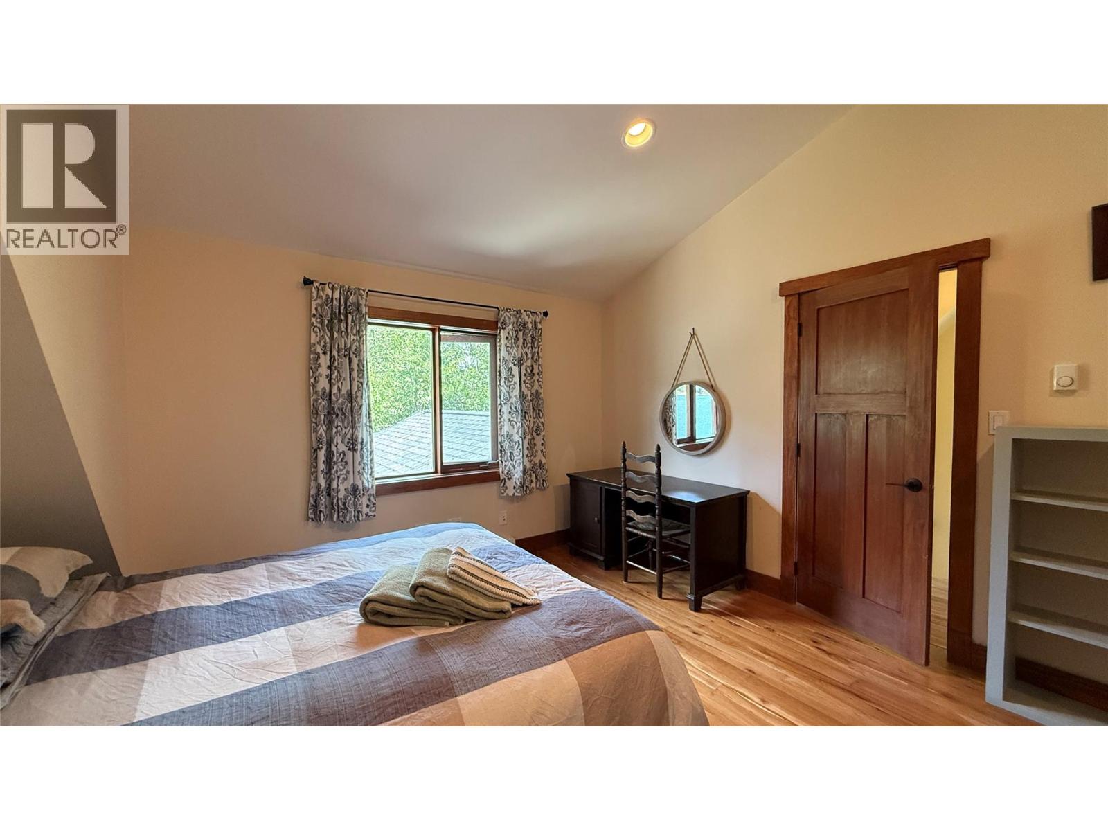 113 Kootenay Lake Road - 35