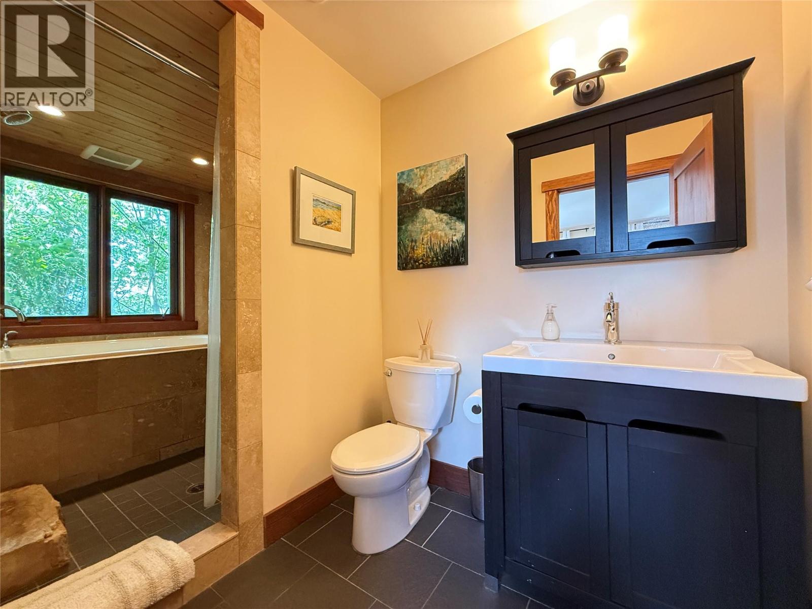 113 Kootenay Lake Road - 29