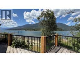 Kitchen - 113 Kootenay Lake Road, Procter, BC V0G1V0 Photo 8