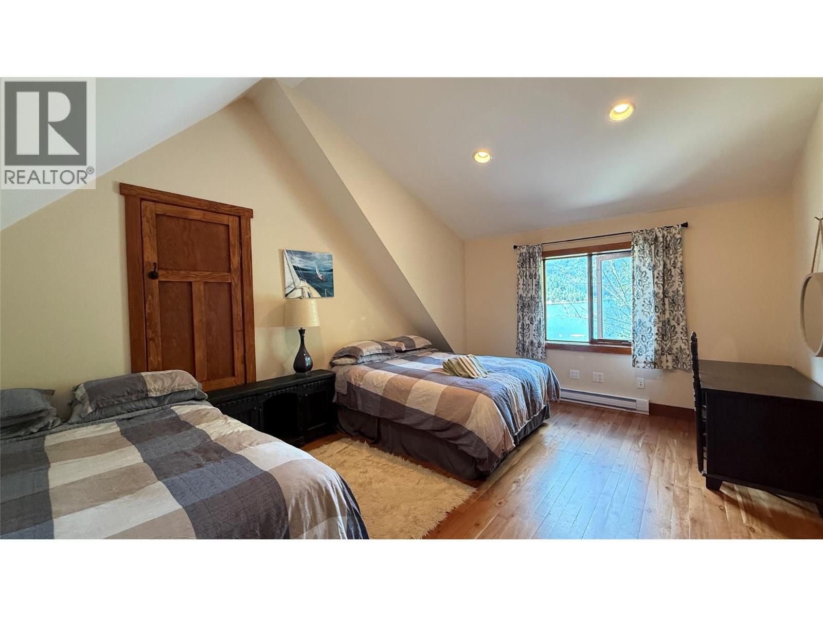 113 Kootenay Lake Road - 33