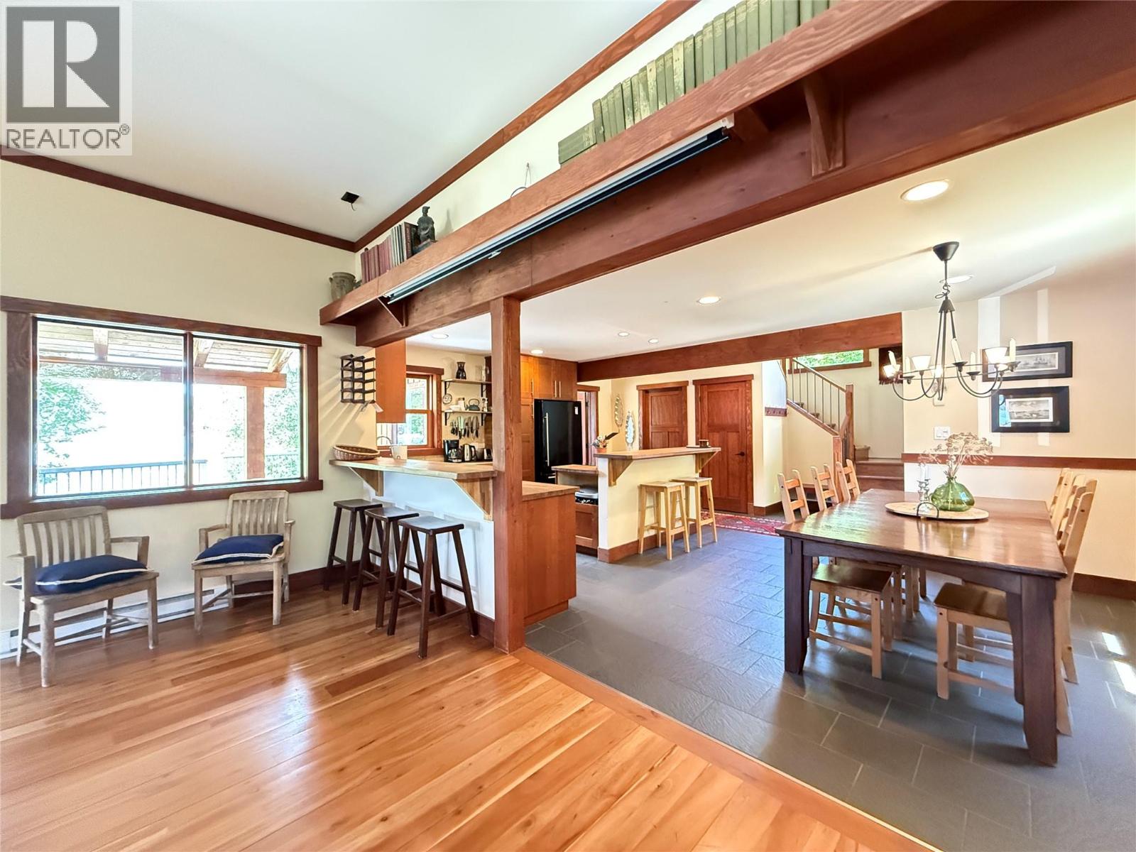 113 Kootenay Lake Road - 17