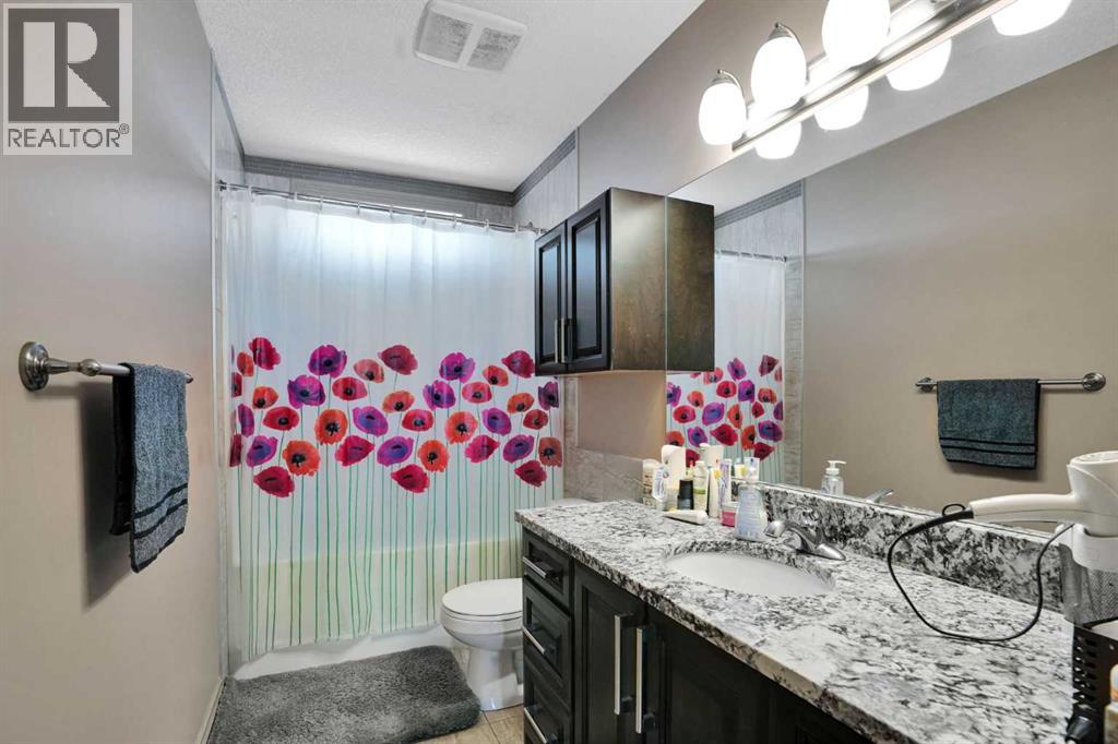 332 Saddlemont Boulevard NE - 26