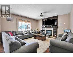 Pantry - 332 Saddlemont Boulevard Ne, Calgary, AB T3J0B4 Photo 9