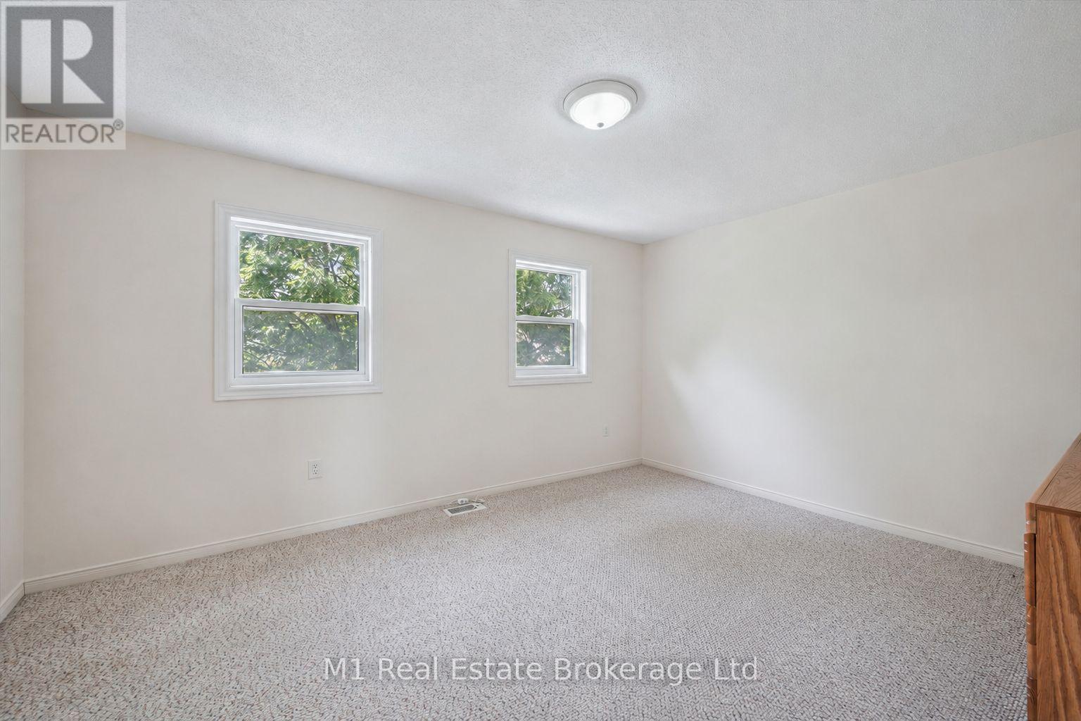 #55 426 GRANGE ROAD - 14