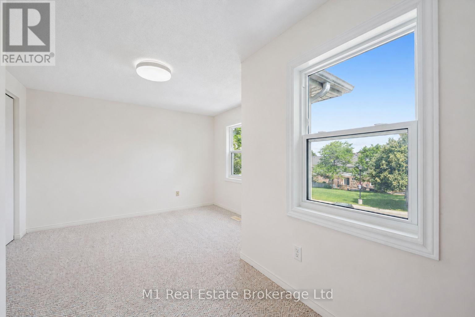 #55 426 GRANGE ROAD - 16