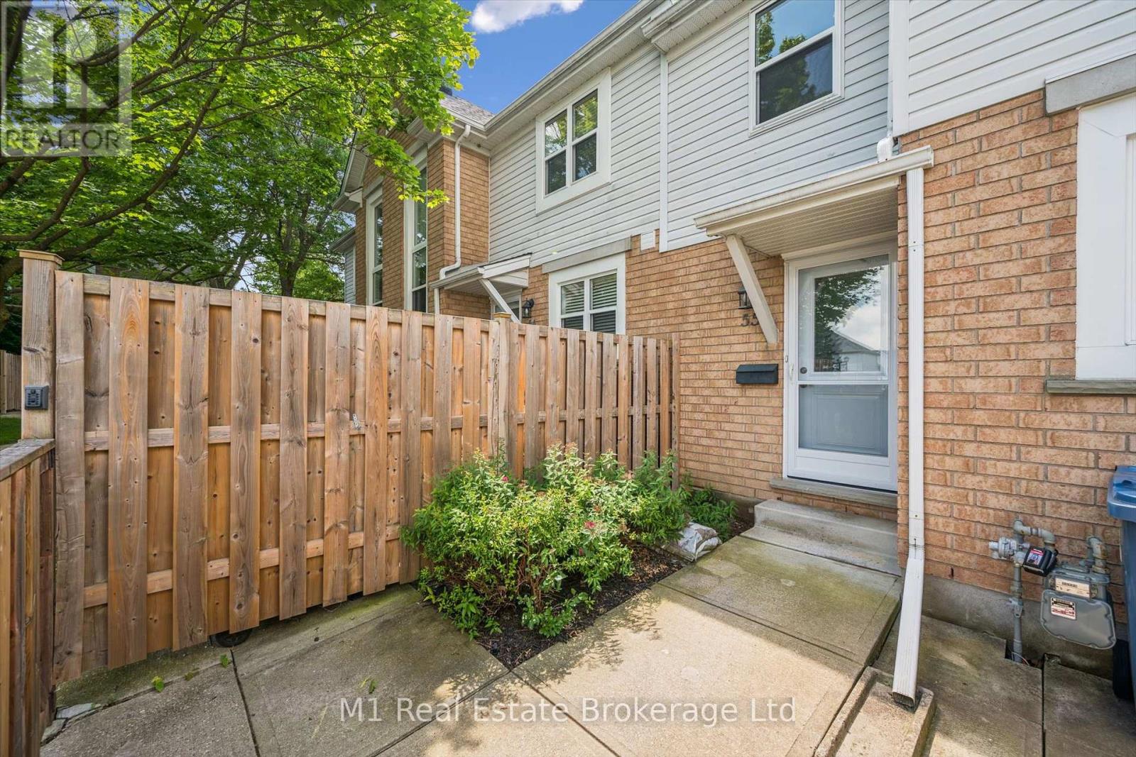 #55 426 GRANGE ROAD - 25