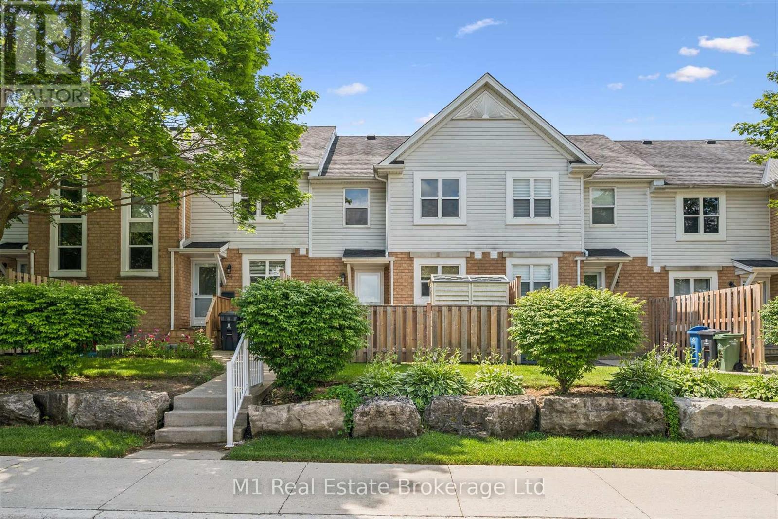 #55 426 GRANGE ROAD - 29