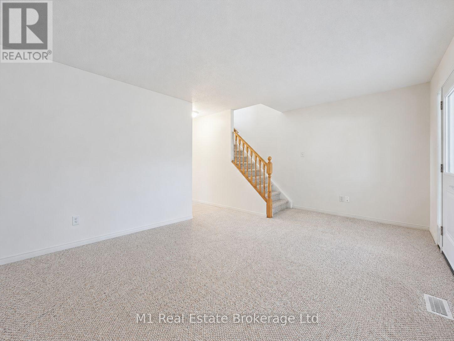 #55 426 GRANGE ROAD - 8