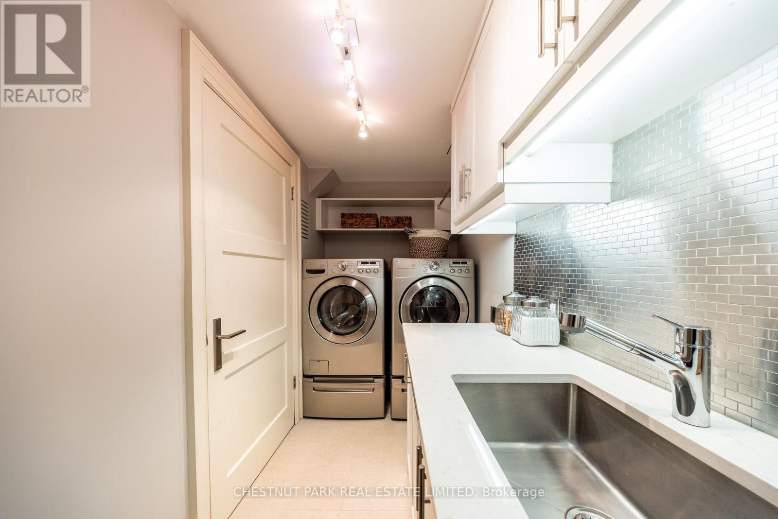 70 SUMMERHILL GARDENS - 24