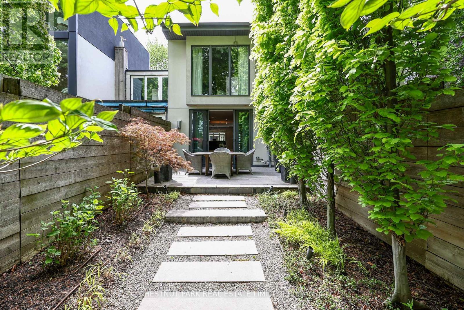 70 SUMMERHILL GARDENS - 26