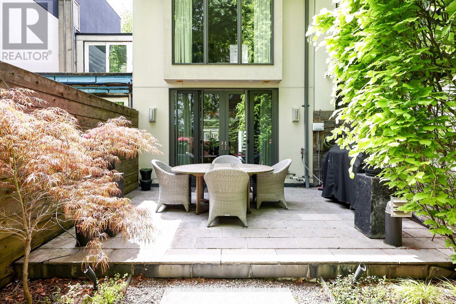 70 SUMMERHILL GARDENS - 27