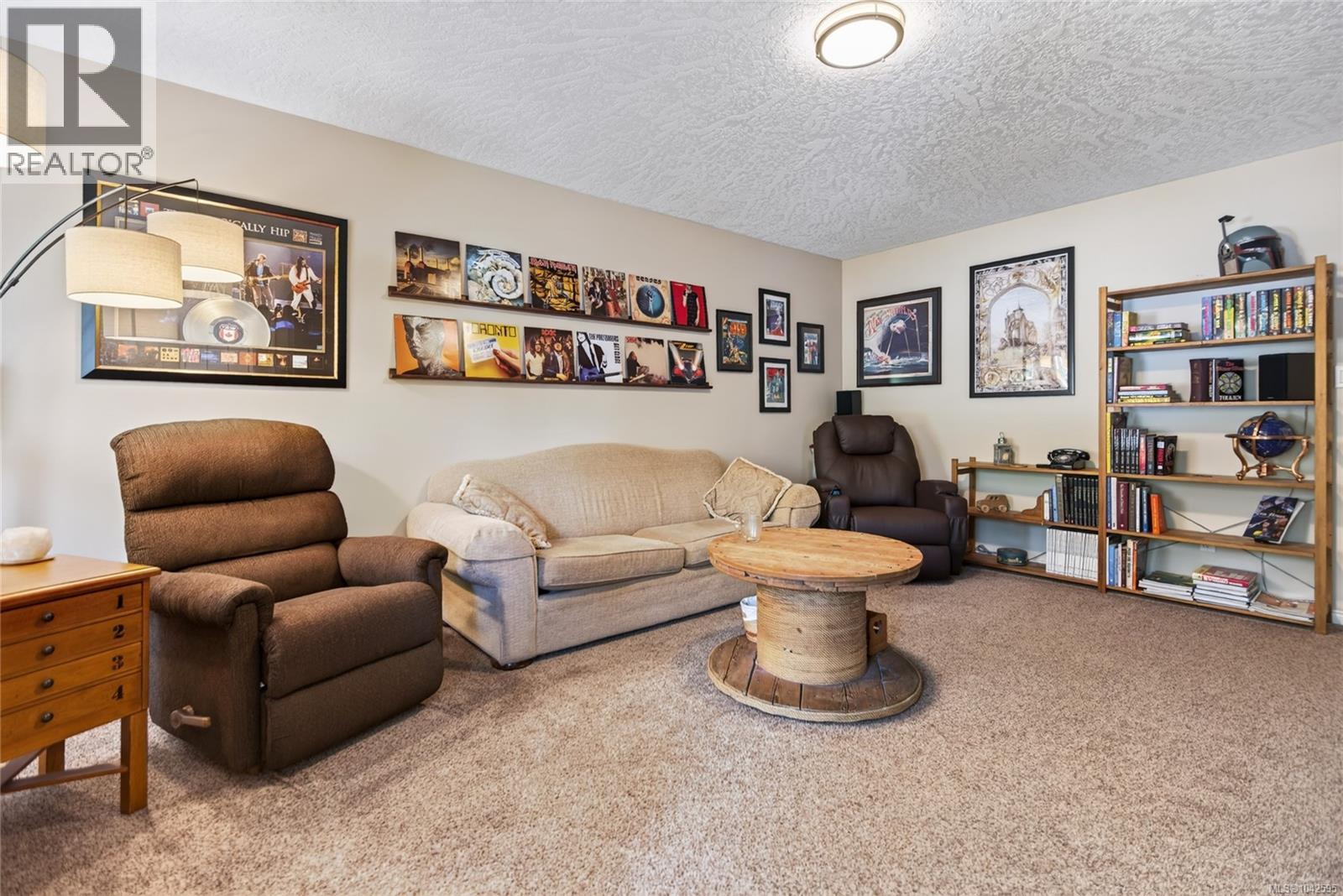 2139 Stirling Pl, Courtenay