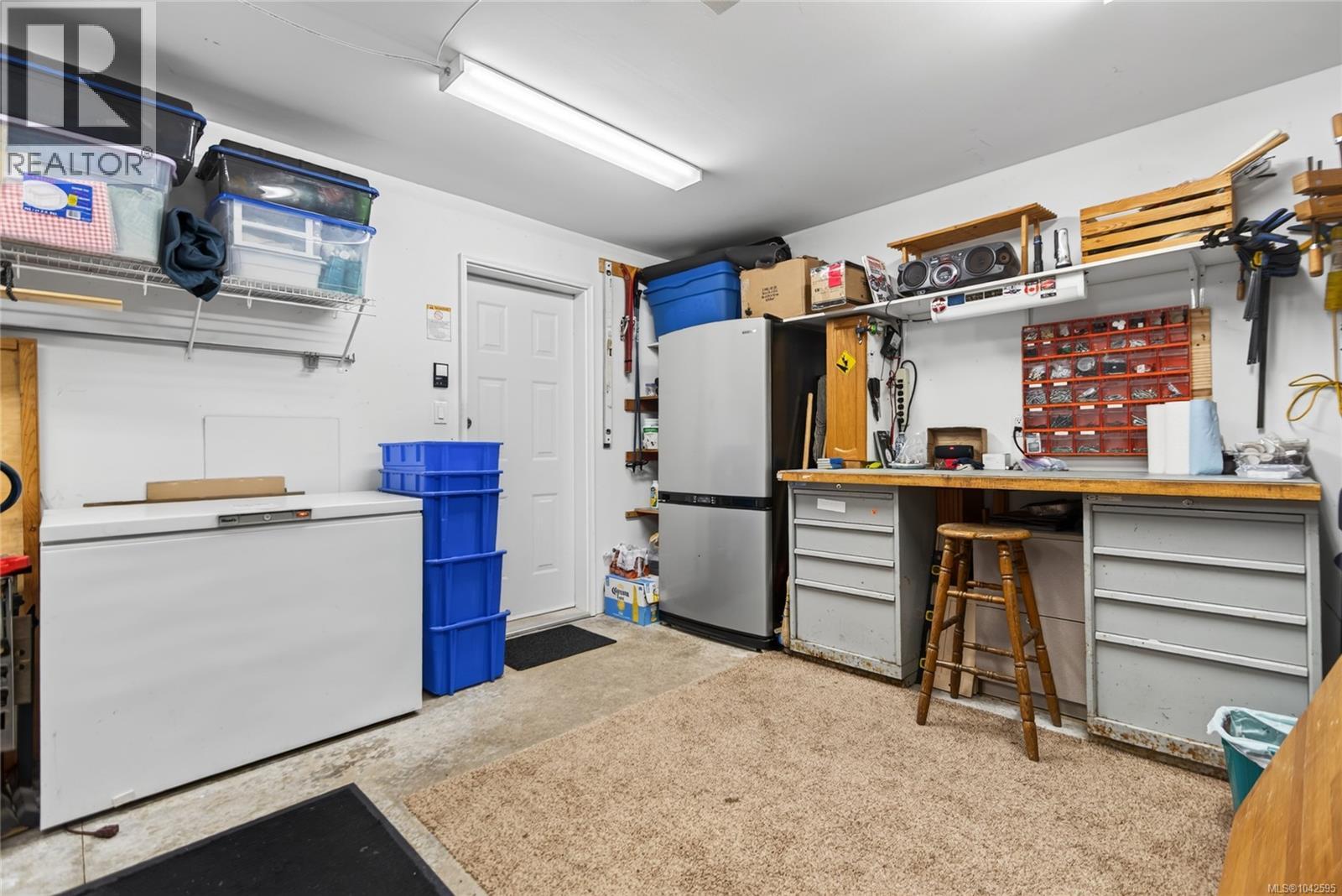 2139 Stirling Pl, Courtenay
