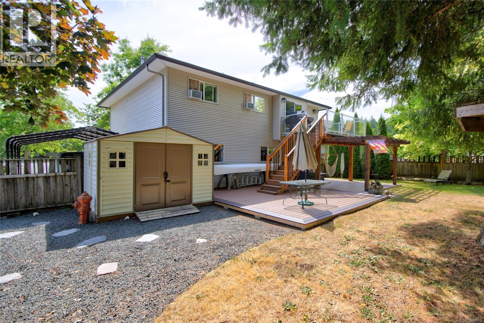 2139 Stirling Pl, Courtenay