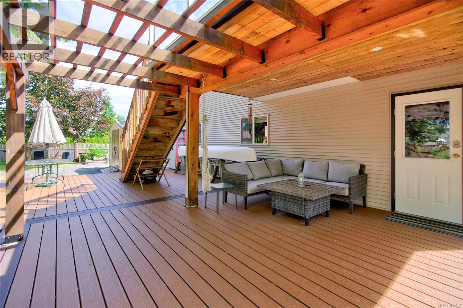 2139 Stirling Pl, Courtenay