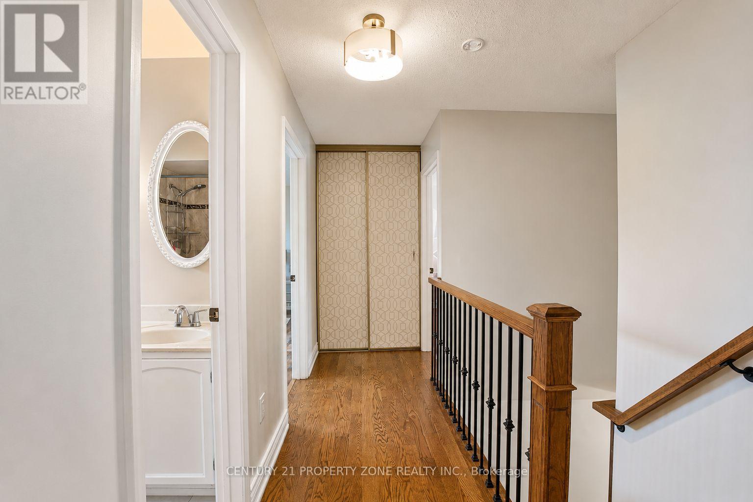 27 MADRID CRESCENT N - 26