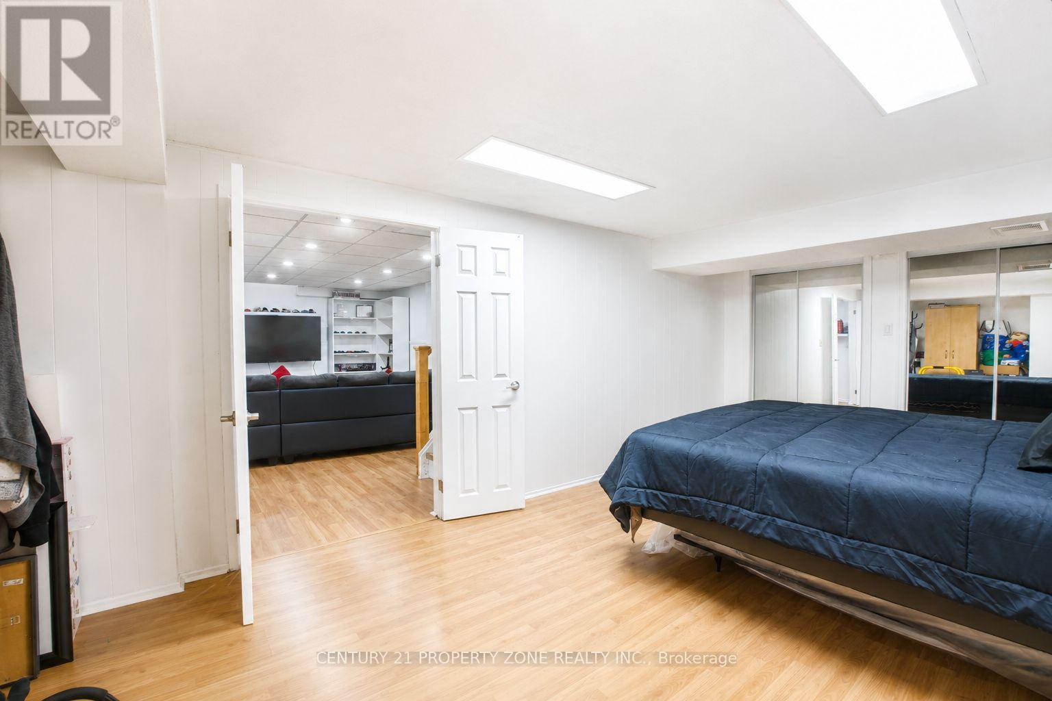 27 MADRID CRESCENT N - 27