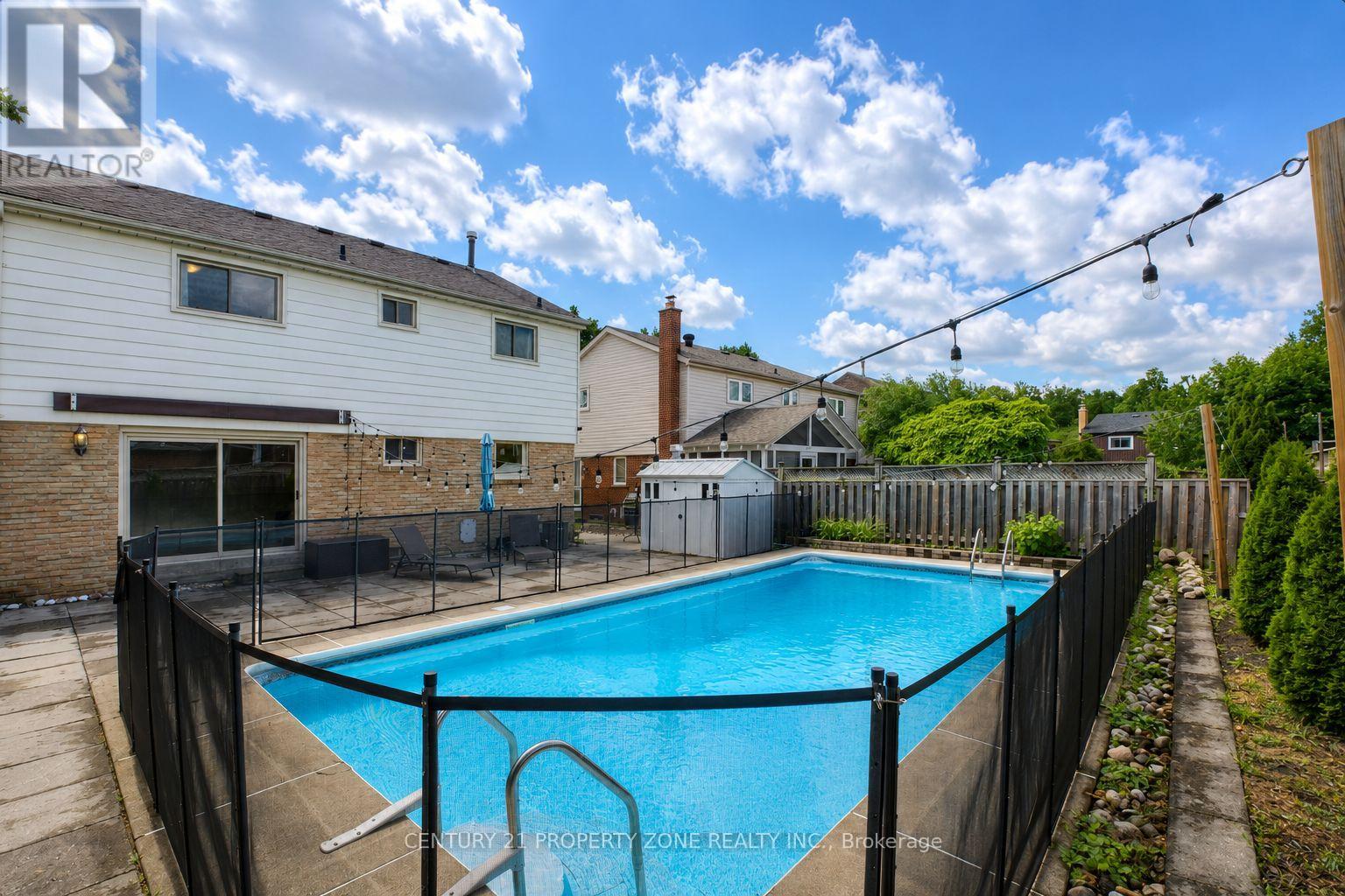 27 MADRID CRESCENT N - 35