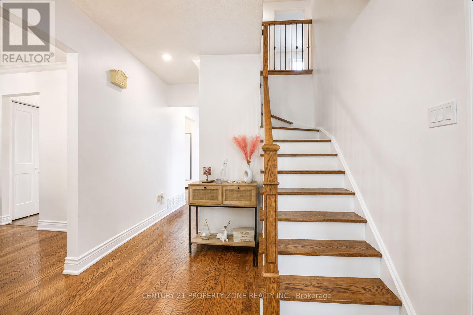 27 MADRID CRESCENT N - 5