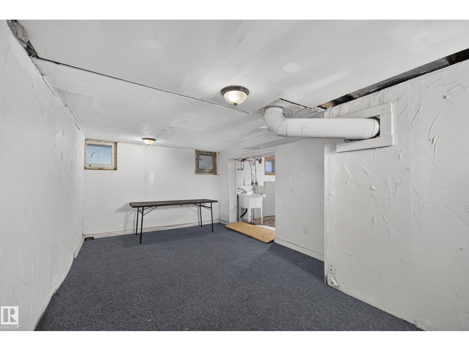 11708 79 ST NW - 20