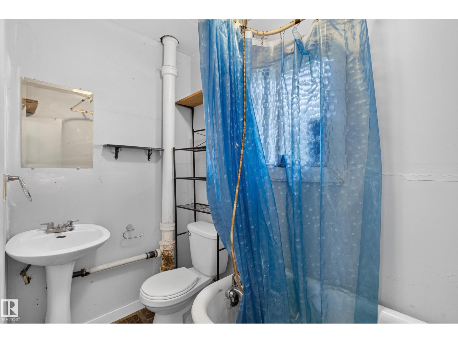 11708 79 ST NW - 11