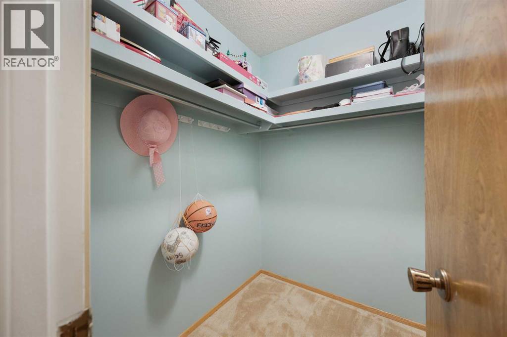7035 Huntercrest Road NW - 17