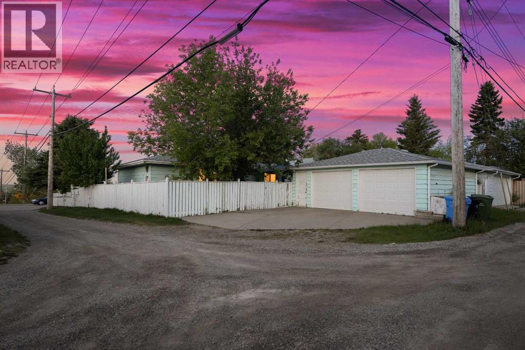 7035 Huntercrest Road NW - 37