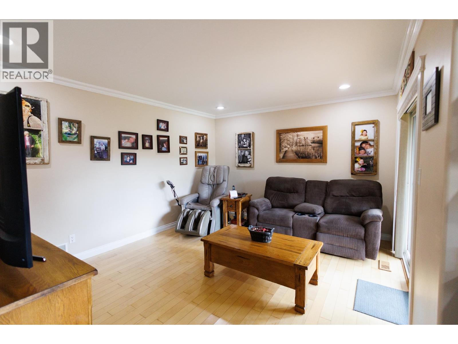 4028 MUNROE STREET - 11