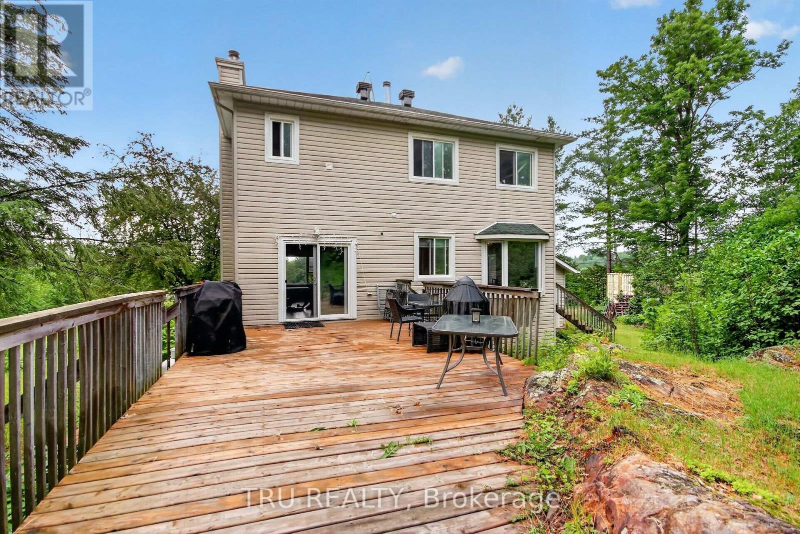 4 Bed, 2 Bath House for Rent in Ottawa – 2376 KINBURN SIDE ROAD, Ottawa – MLS# X13533196 - Image 39
