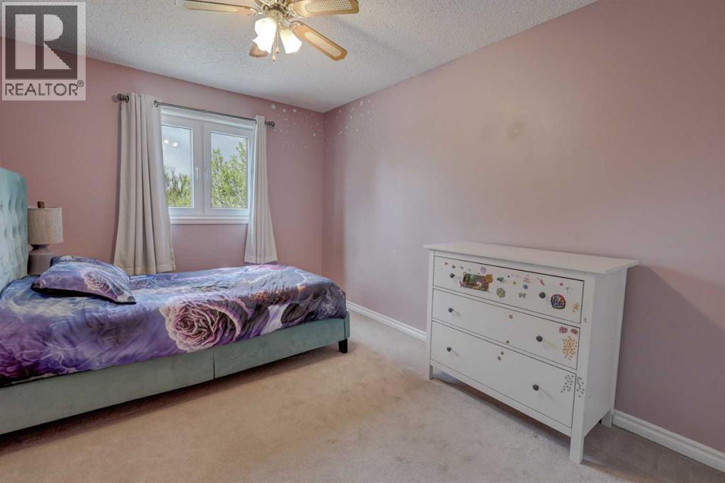 36 Hawksley Crescent NW - 19