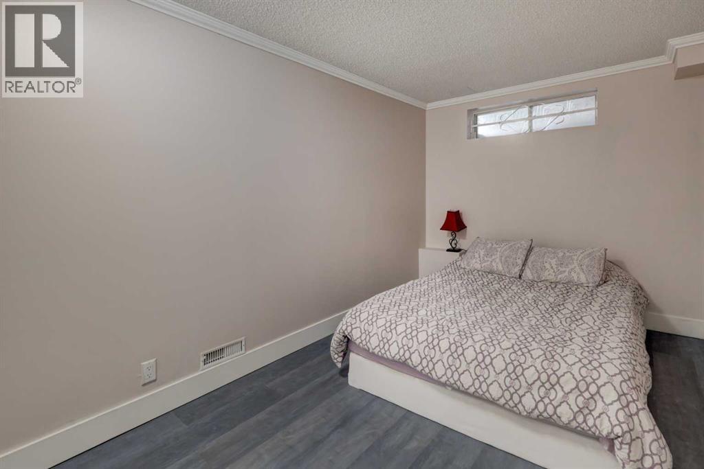 36 Hawksley Crescent NW - 29