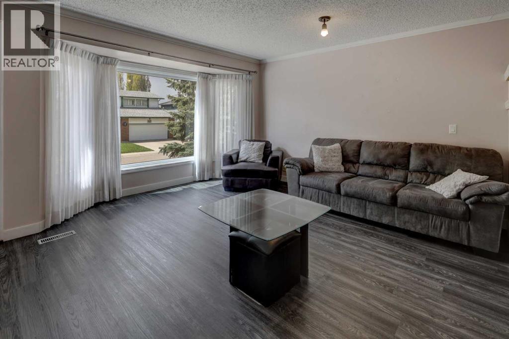 36 Hawksley Crescent NW - 5