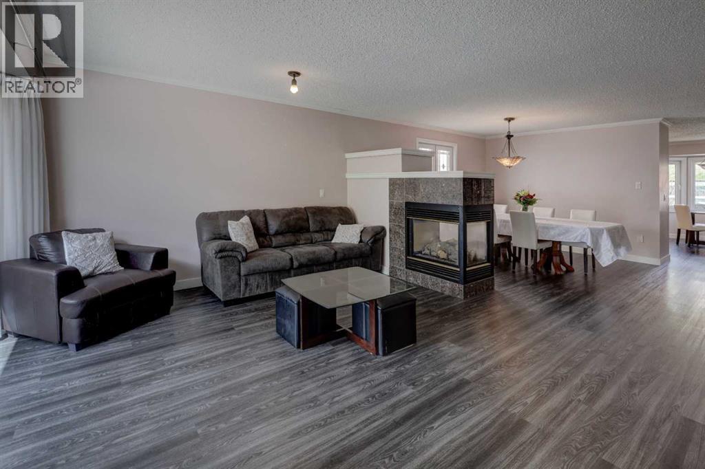 36 Hawksley Crescent NW - 6