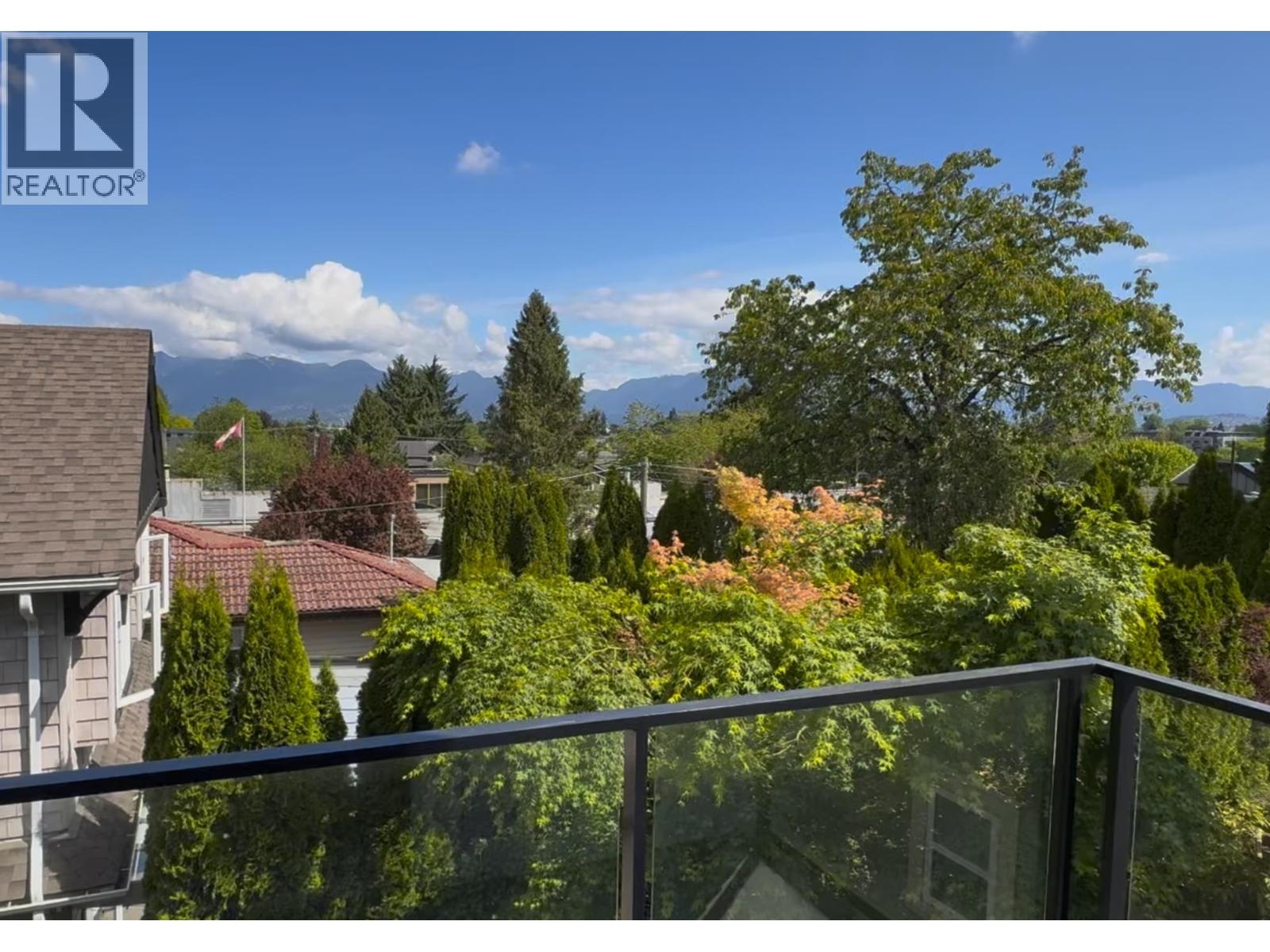 3 Bed, 3 Bath House for Sale in Vancouver – 411 AUBREY PLACE, Vancouver – MLS# R3143865 - Image 17