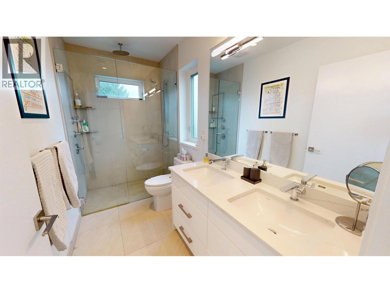 3 Bed, 3 Bath House for Sale in Vancouver – 411 AUBREY PLACE, Vancouver – MLS# R3143865 - Image 20