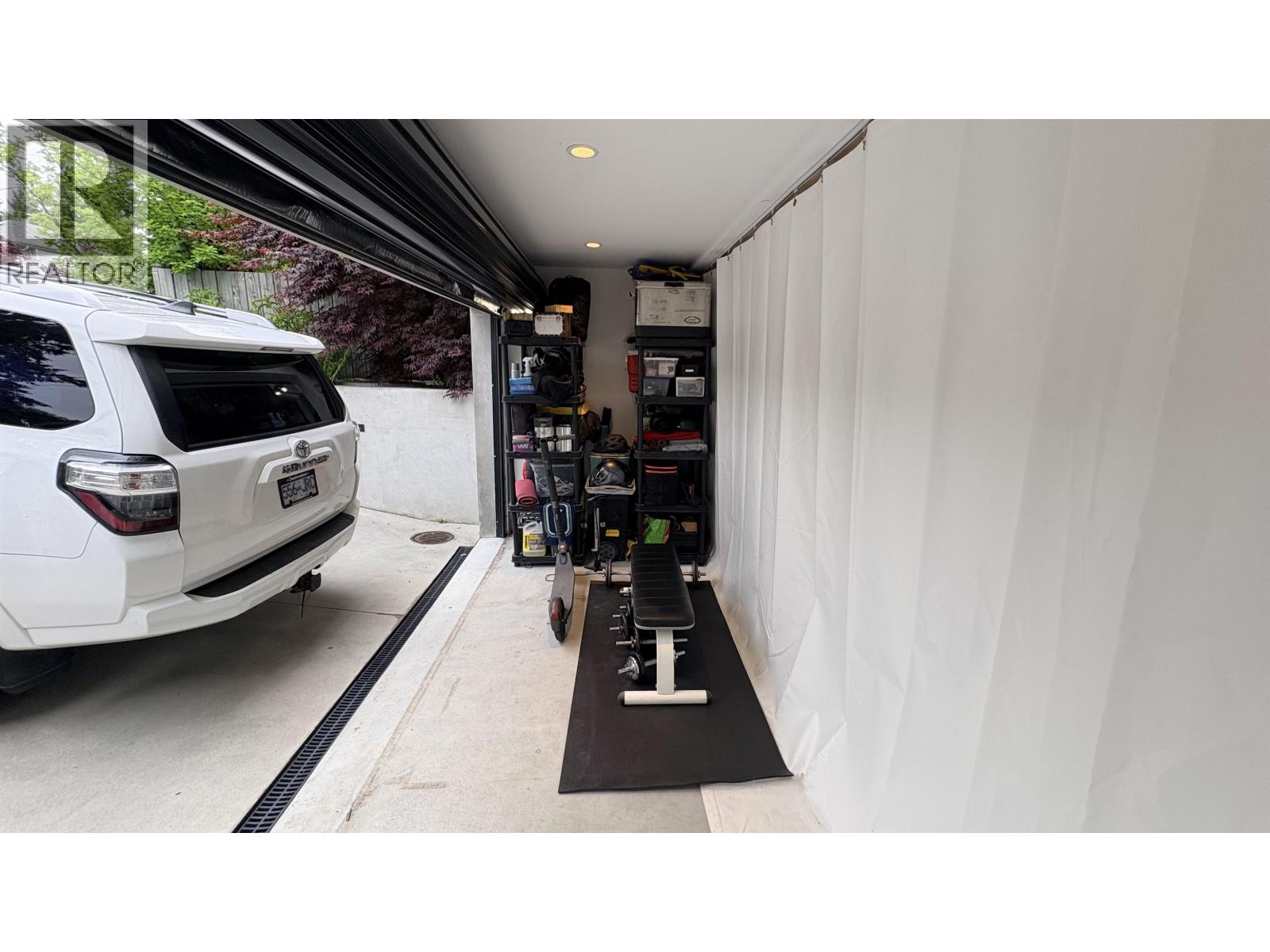 3 Bed, 3 Bath House for Sale in Vancouver – 411 AUBREY PLACE, Vancouver – MLS# R3143865 - Image 24