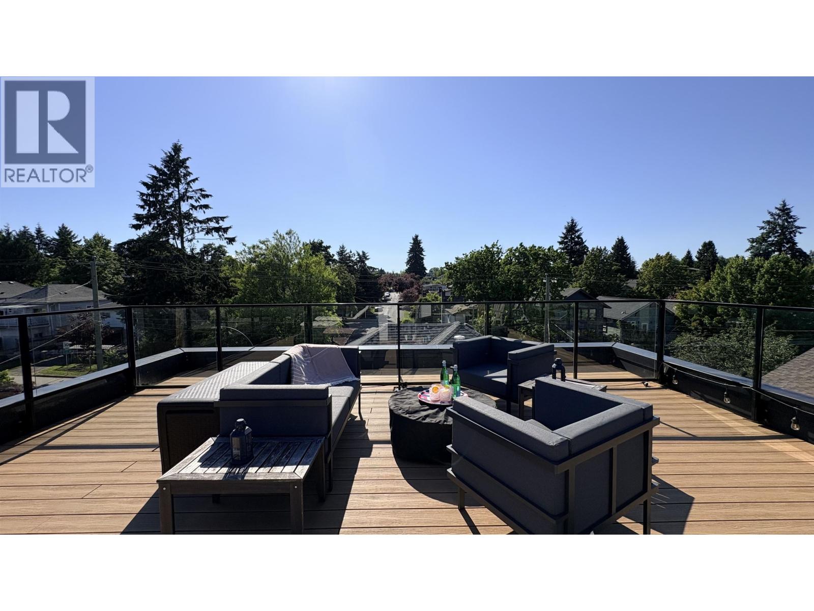 3 Bed, 3 Bath House for Sale in Vancouver – 411 AUBREY PLACE, Vancouver – MLS# R3143865 - Image 32