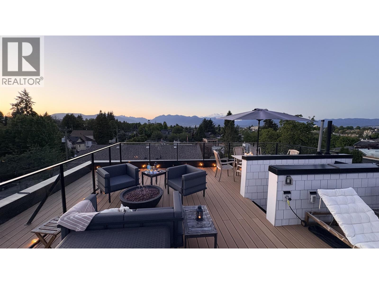 3 Bed, 3 Bath House for Sale in Vancouver – 411 AUBREY PLACE, Vancouver – MLS# R3143865 - Image 35