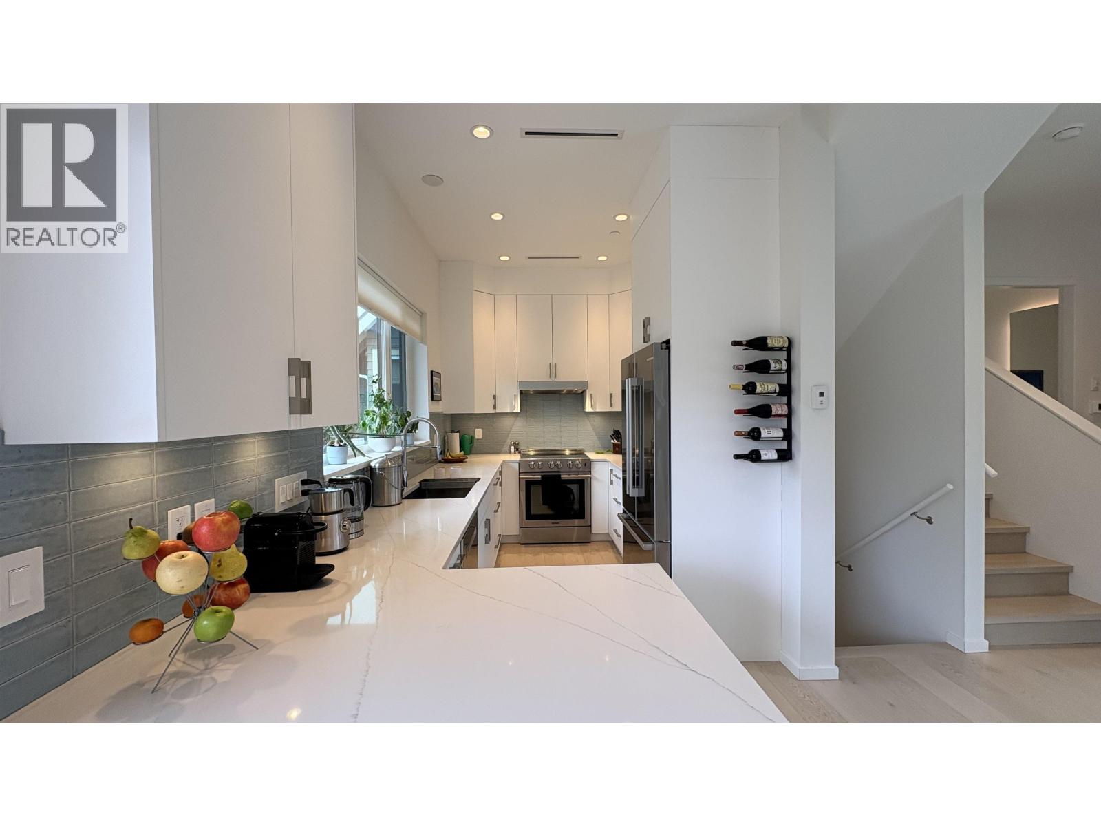 3 Bed, 3 Bath House for Sale in Vancouver – 411 AUBREY PLACE, Vancouver – MLS# R3143865 - Image 6
