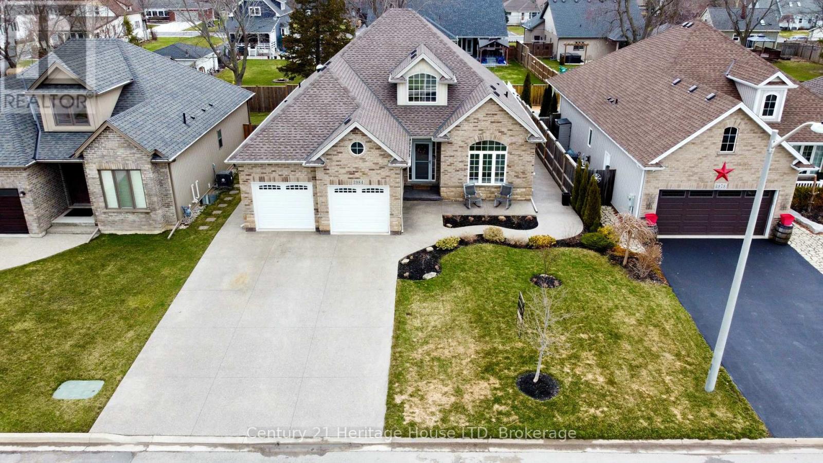 3984 VILLAGE CREEK DRIVE - 3