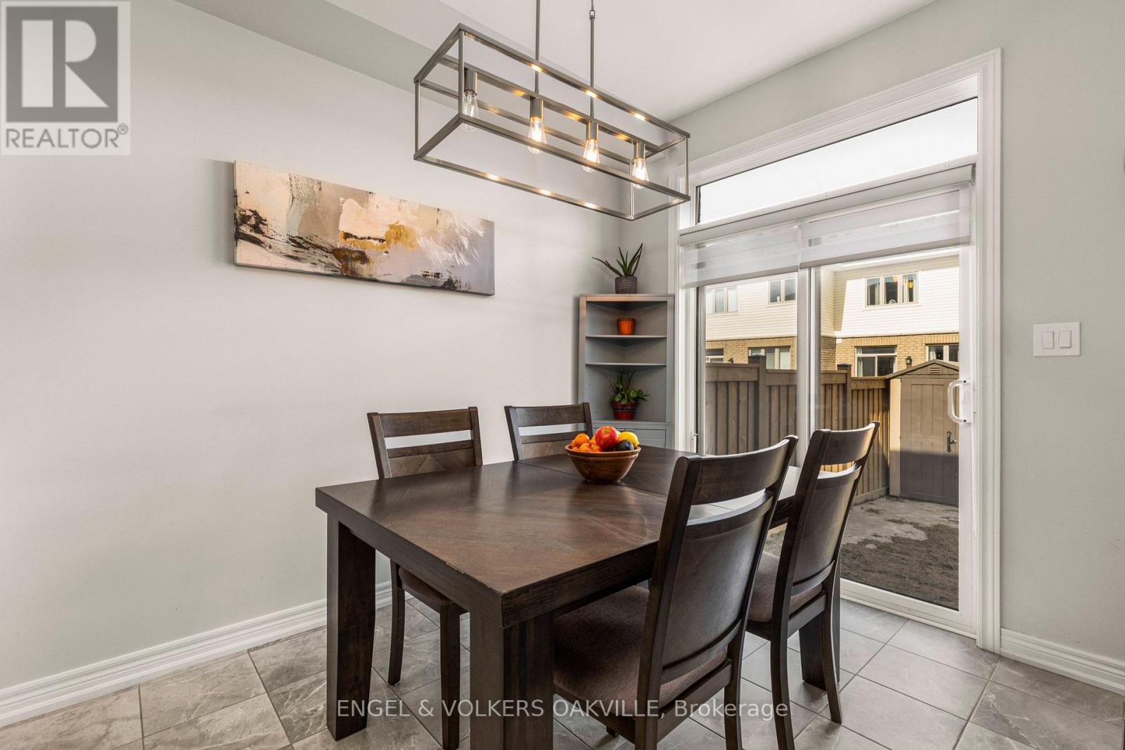 44 CLIFFORD CRESCENT - 17