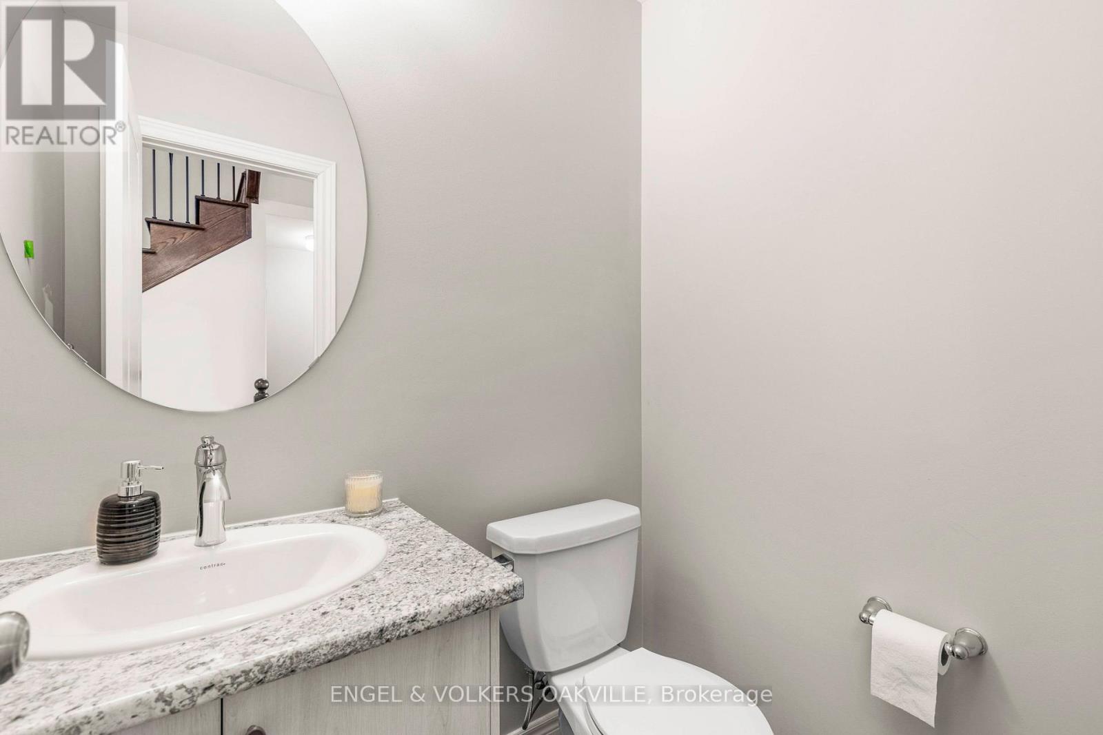 44 CLIFFORD CRESCENT - 21