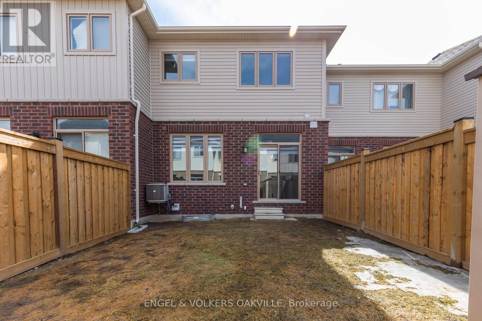 44 CLIFFORD CRESCENT - 36