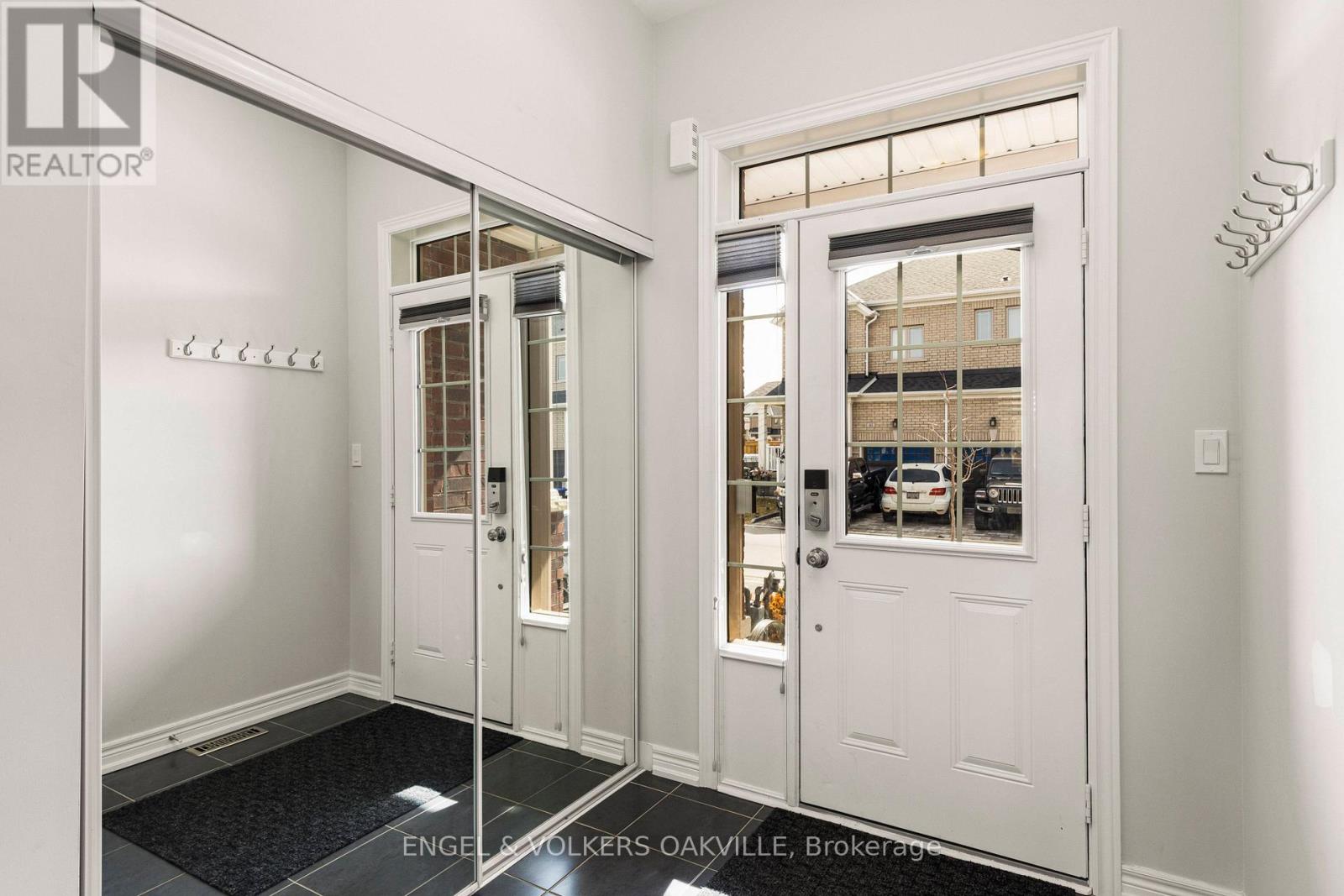 44 CLIFFORD CRESCENT - 5