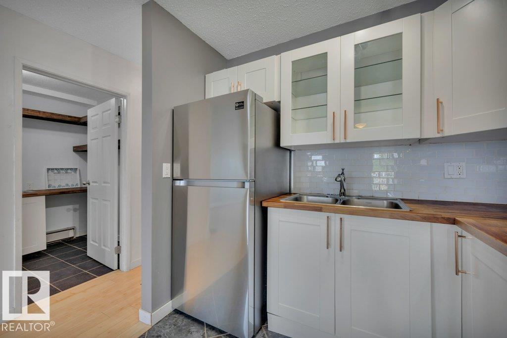 #17 13580 38 ST NW - 10