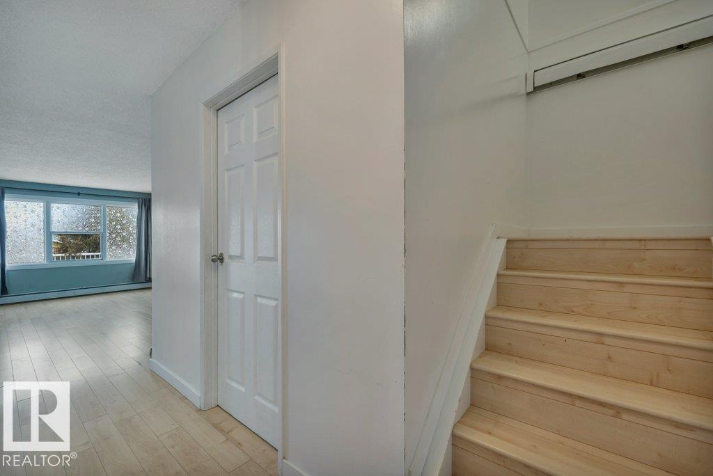 #17 13580 38 ST NW - 12
