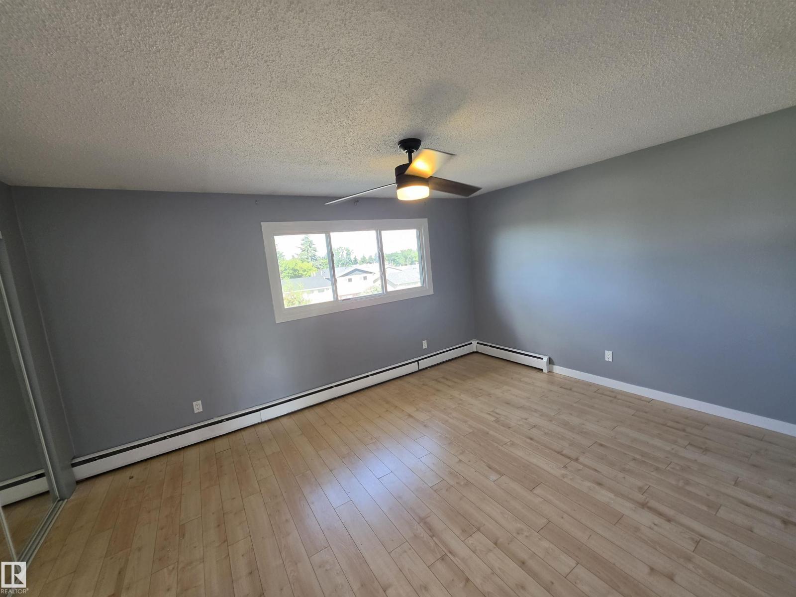 #17 13580 38 ST NW - 15