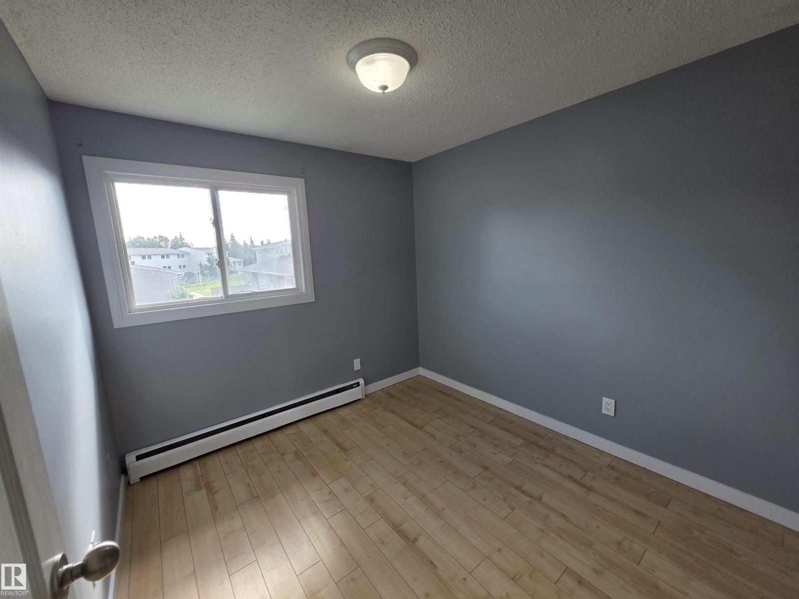 #17 13580 38 ST NW - 18