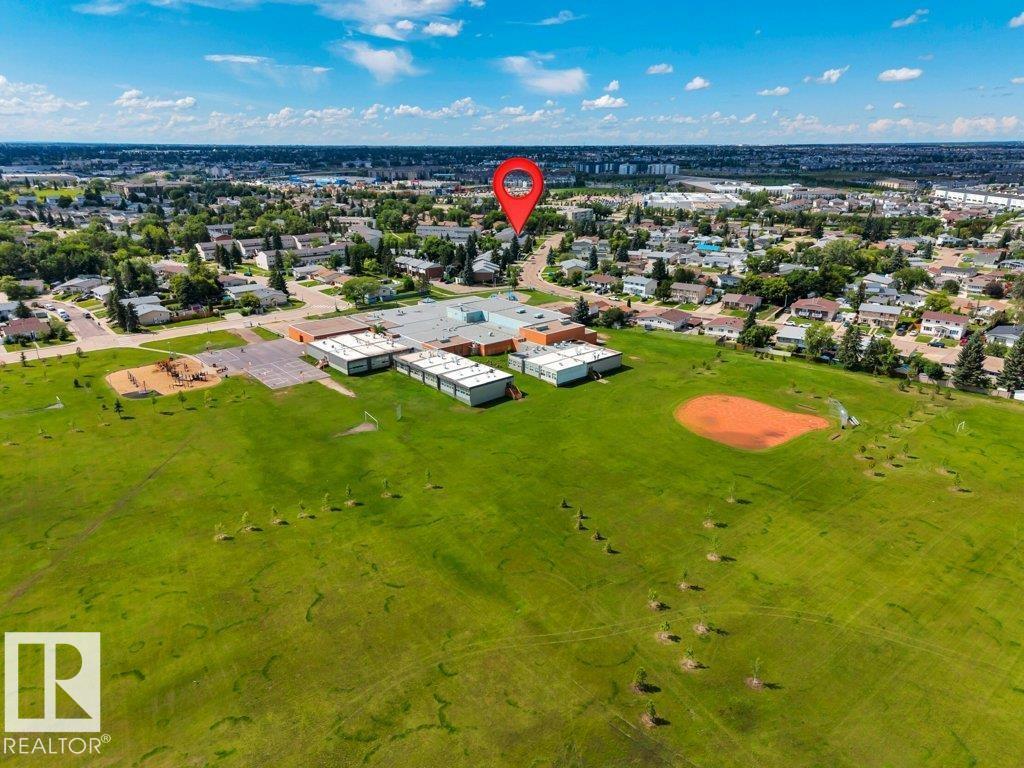 #17 13580 38 ST NW - 35